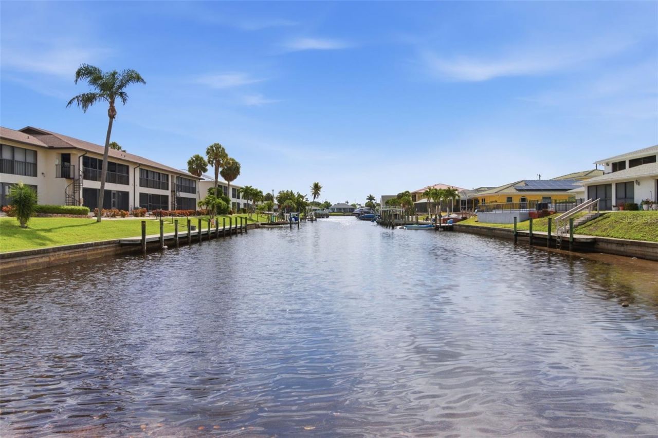 3935 Country Club Boulevard, Unit 22, Cape Coral, FL 33904 Photo