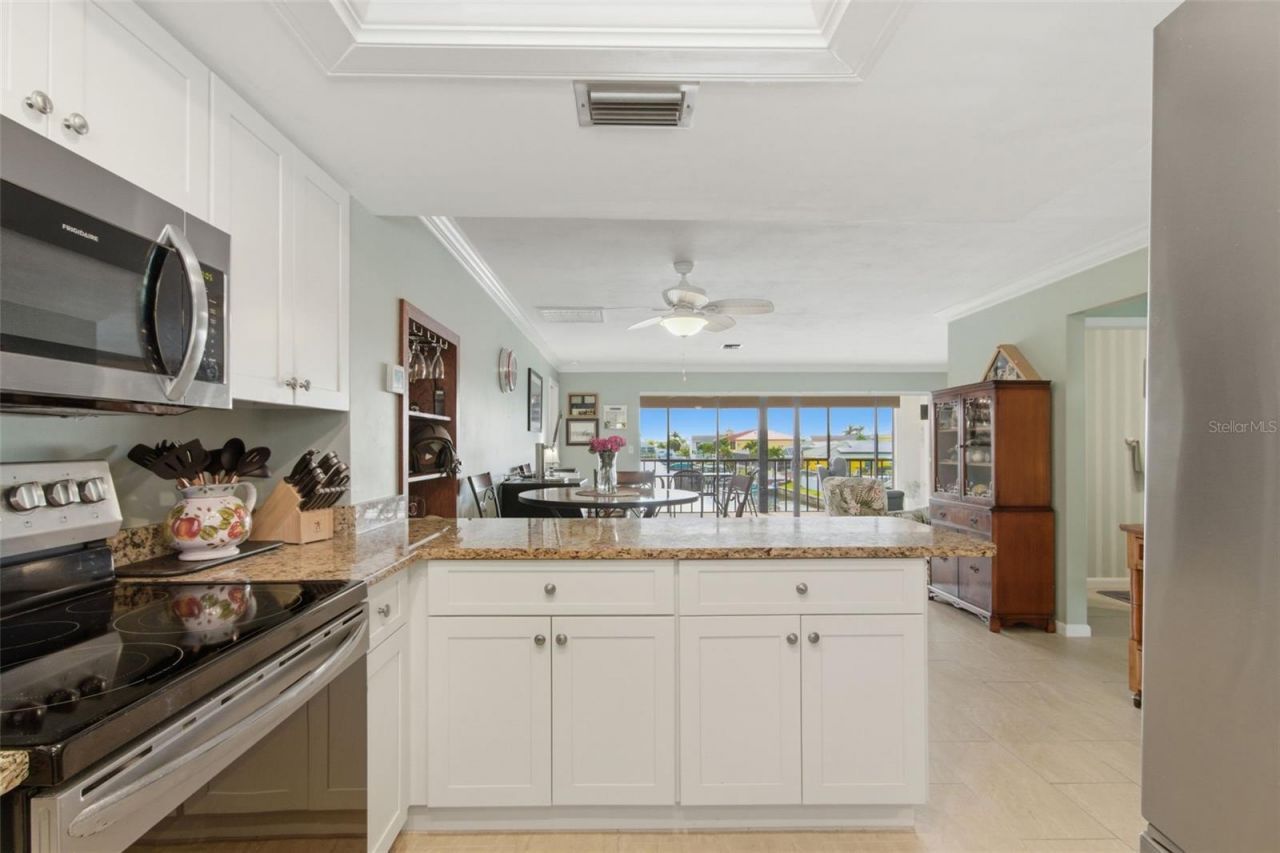 3935 Country Club Boulevard, Unit 22, Cape Coral, FL 33904 Photo