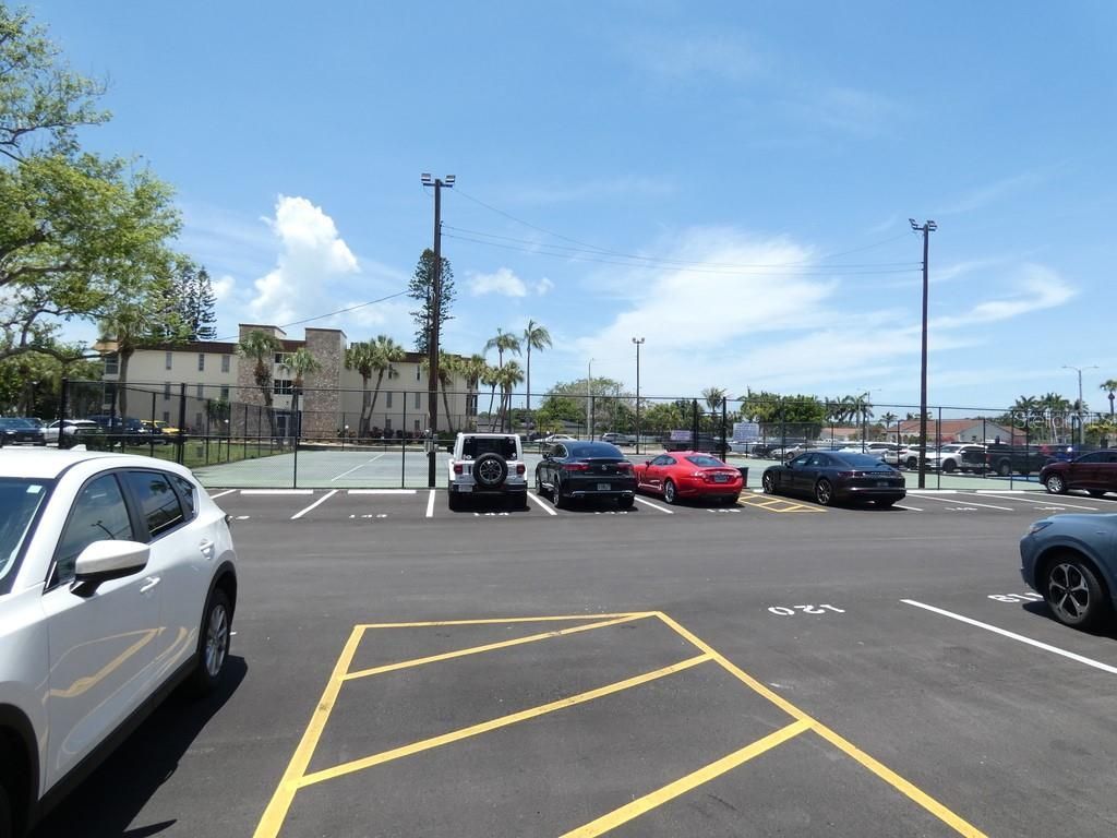 4908 38th Way S, Unit 303, Saint Petersburg, FL 33711 Photo