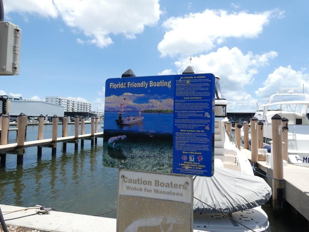 4908 38th Way S, Unit 303, Saint Petersburg, FL 33711 Photo