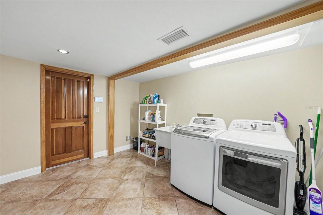 5900 Leeland St S, Saint Petersburg, FL 33715 Photo