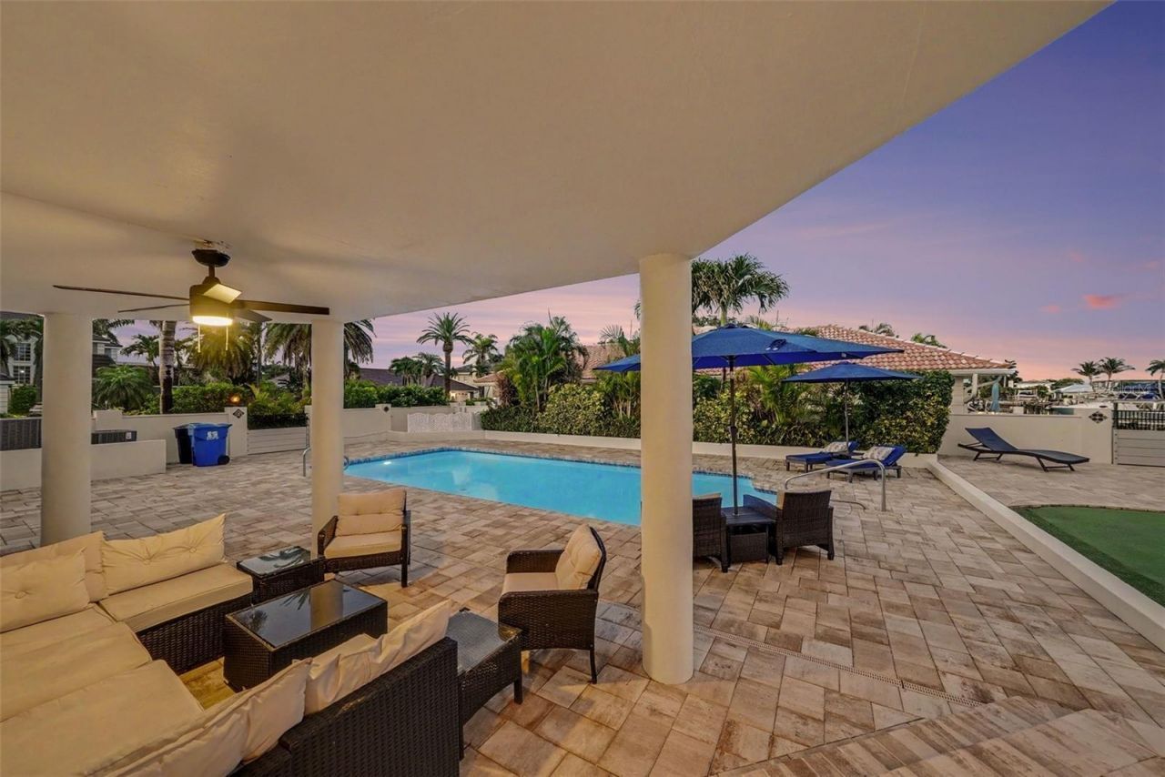 5900 Leeland St S, Saint Petersburg, FL 33715 Photo