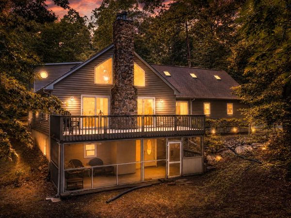 107 Creeden DR, Moneta, VA 24121