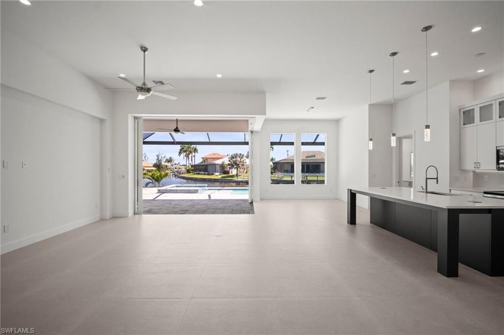 2304 SW 38th Ter , Cape Coral, FL 33914 Photo