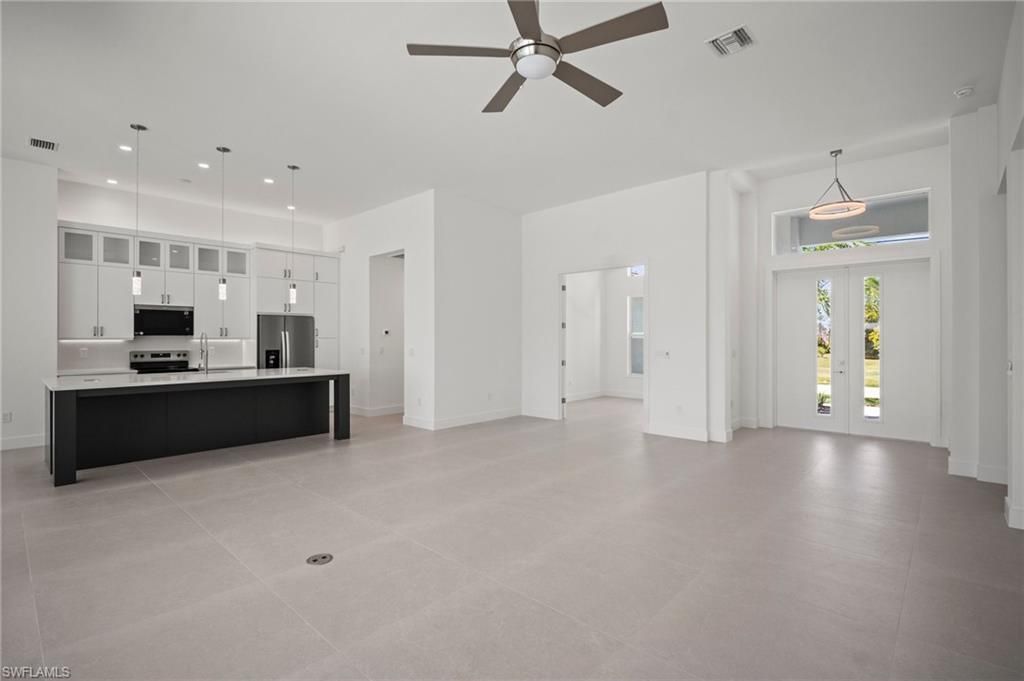 2304 SW 38th Ter , Cape Coral, FL 33914 Photo