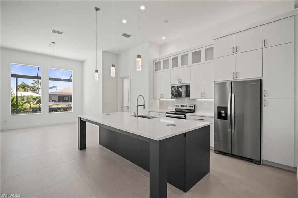 2304 SW 38th Ter , Cape Coral, FL 33914 Photo