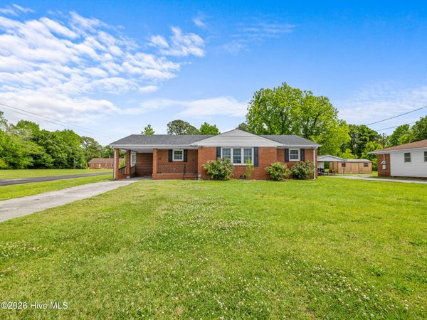 114 Country Club Road , Jacksonville, NC 28546
