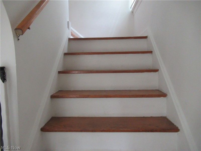 3824 E Antisdale Road, South Euclid, OH 44118 Photo 12