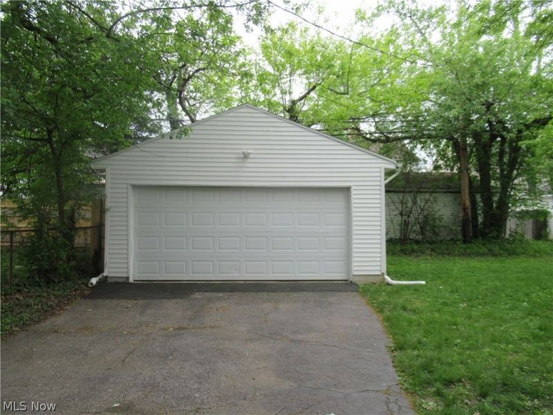3824 E Antisdale Road, South Euclid, OH 44118 Photo 3