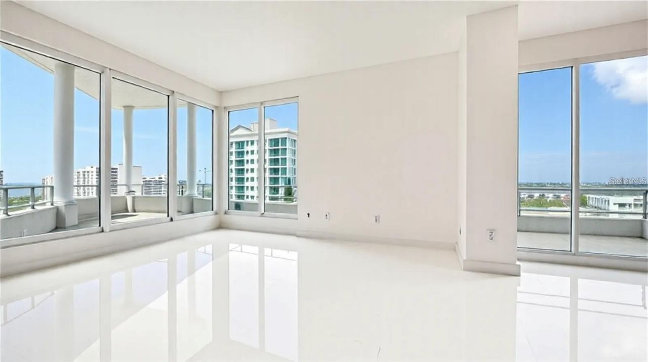 111 S Pineapple Avenue, Unit 1210, Sarasota, FL 34236 Photo
