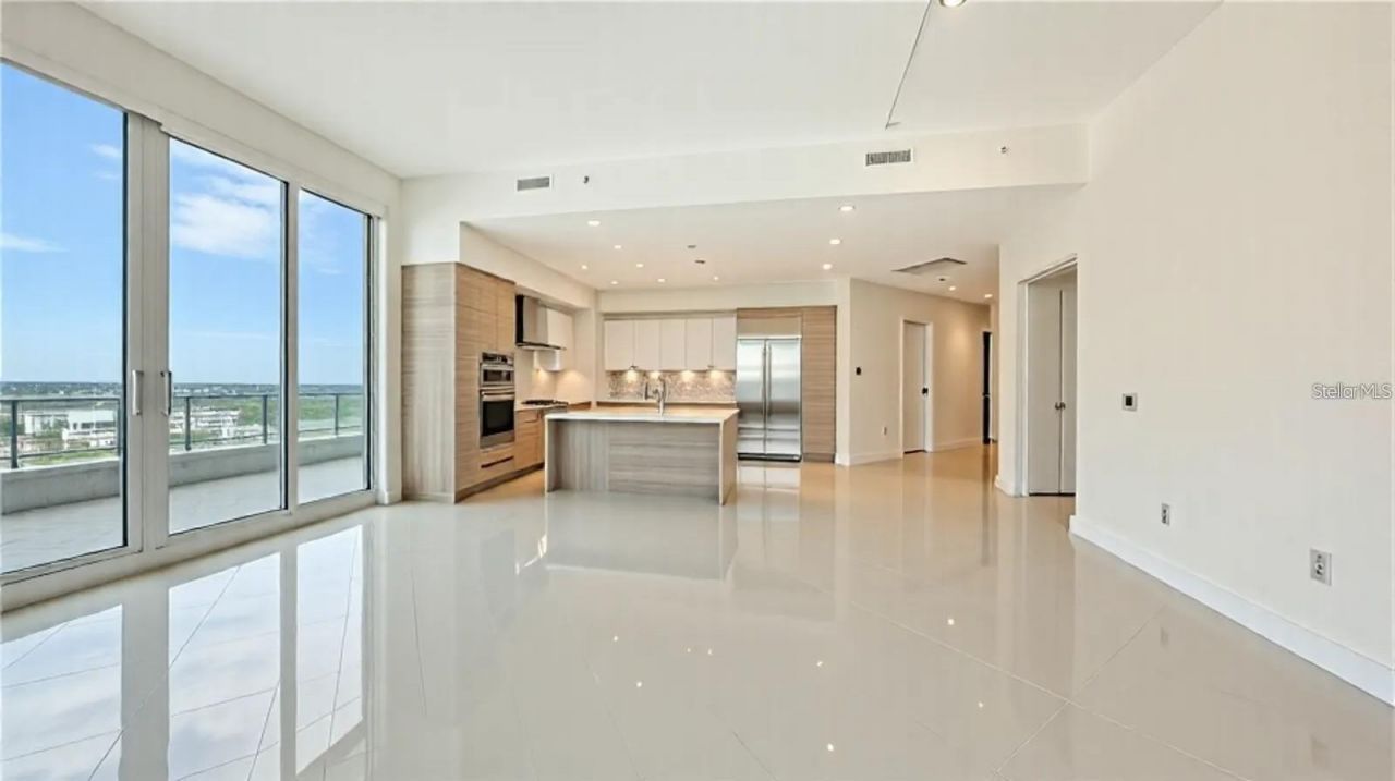 111 S Pineapple Avenue, Unit 1210, Sarasota, FL 34236 Photo