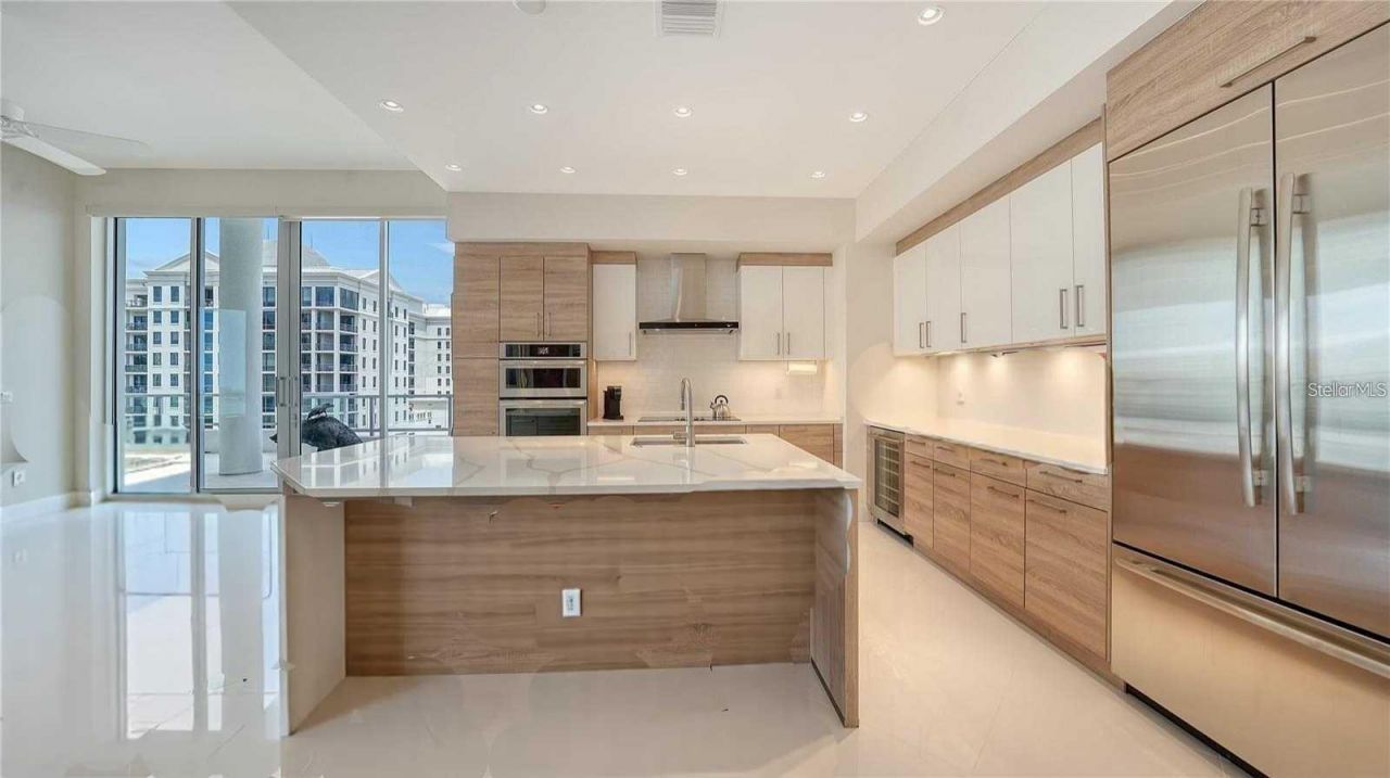 111 S Pineapple Avenue, Unit 1210, Sarasota, FL 34236 Photo