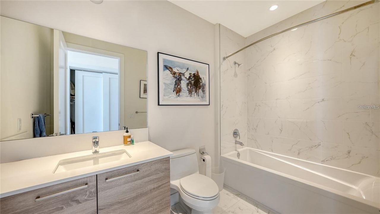 111 S Pineapple Avenue, Unit 1210, Sarasota, FL 34236 Photo