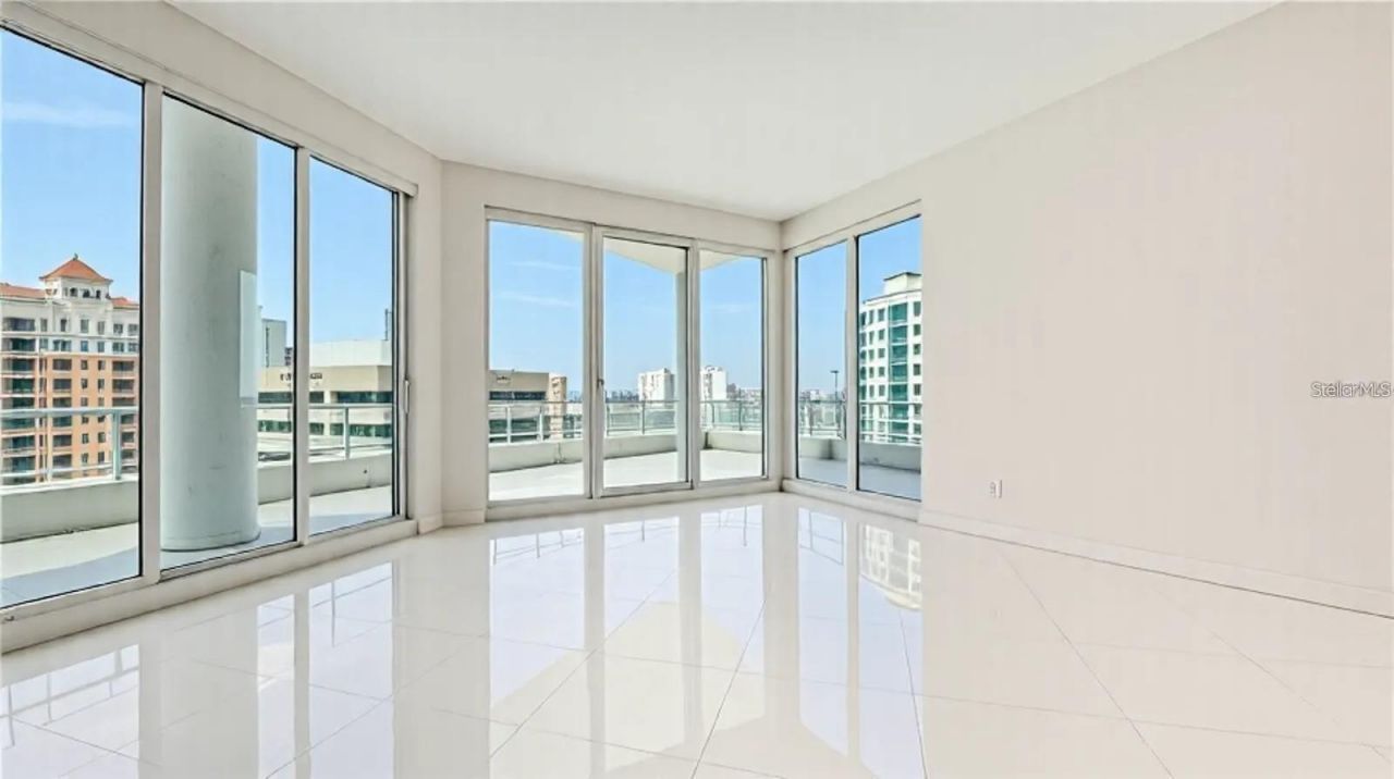 111 S Pineapple Avenue, Unit 1210, Sarasota, FL 34236 Photo