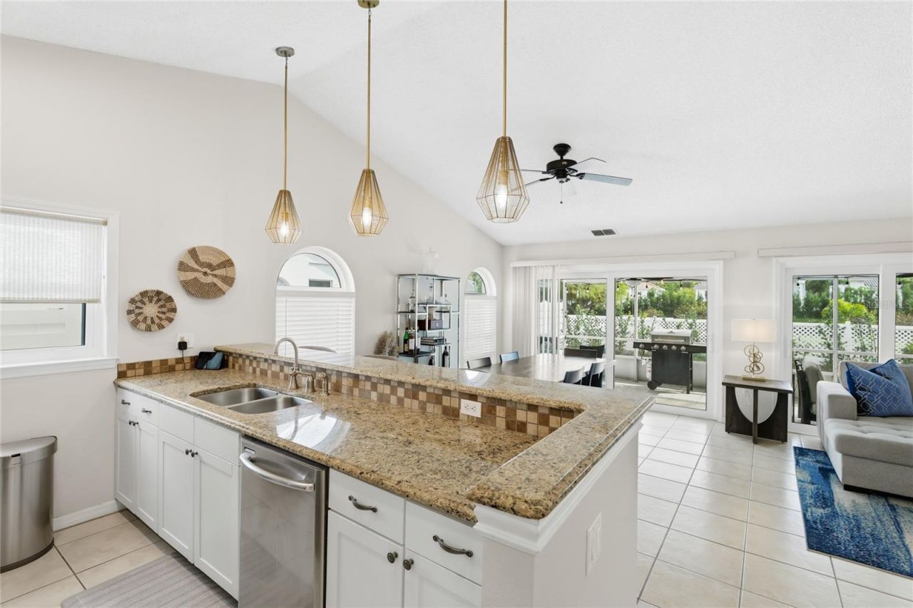 4718 61st Avenue Terrace W, Bradenton, FL 34210 Photo