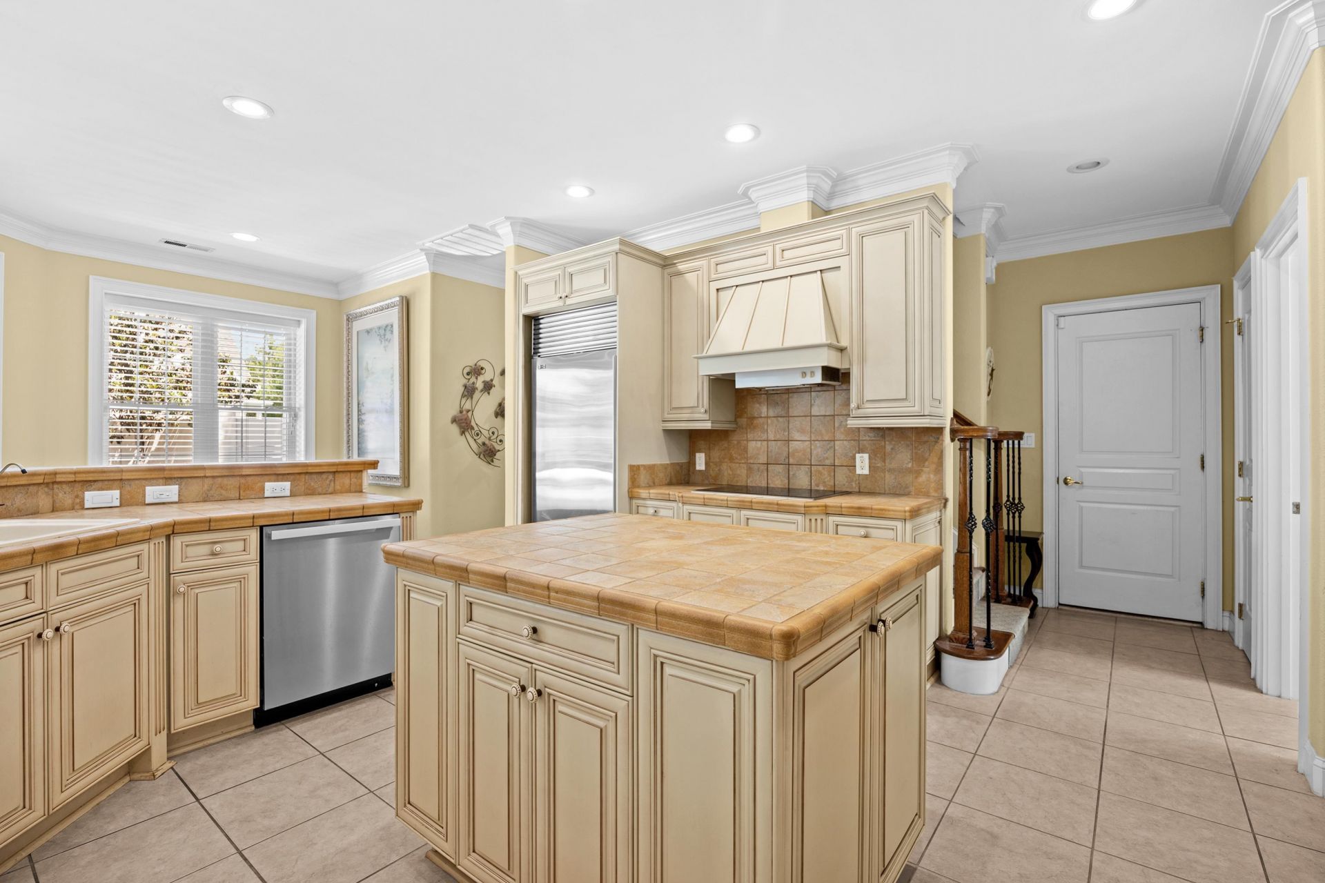 21 Highwood Circle Photo 14