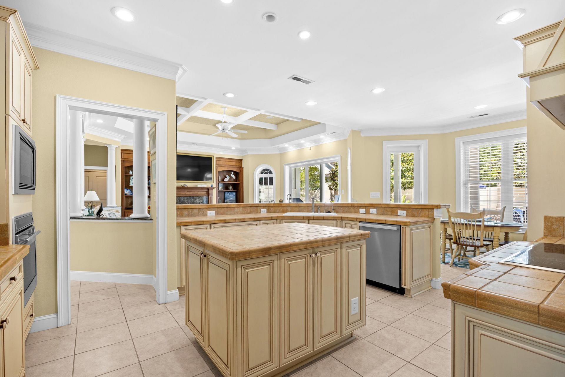 21 Highwood Circle Photo 15