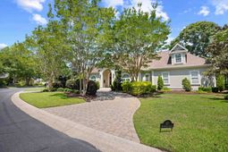 21 Highwood Circle photo 4