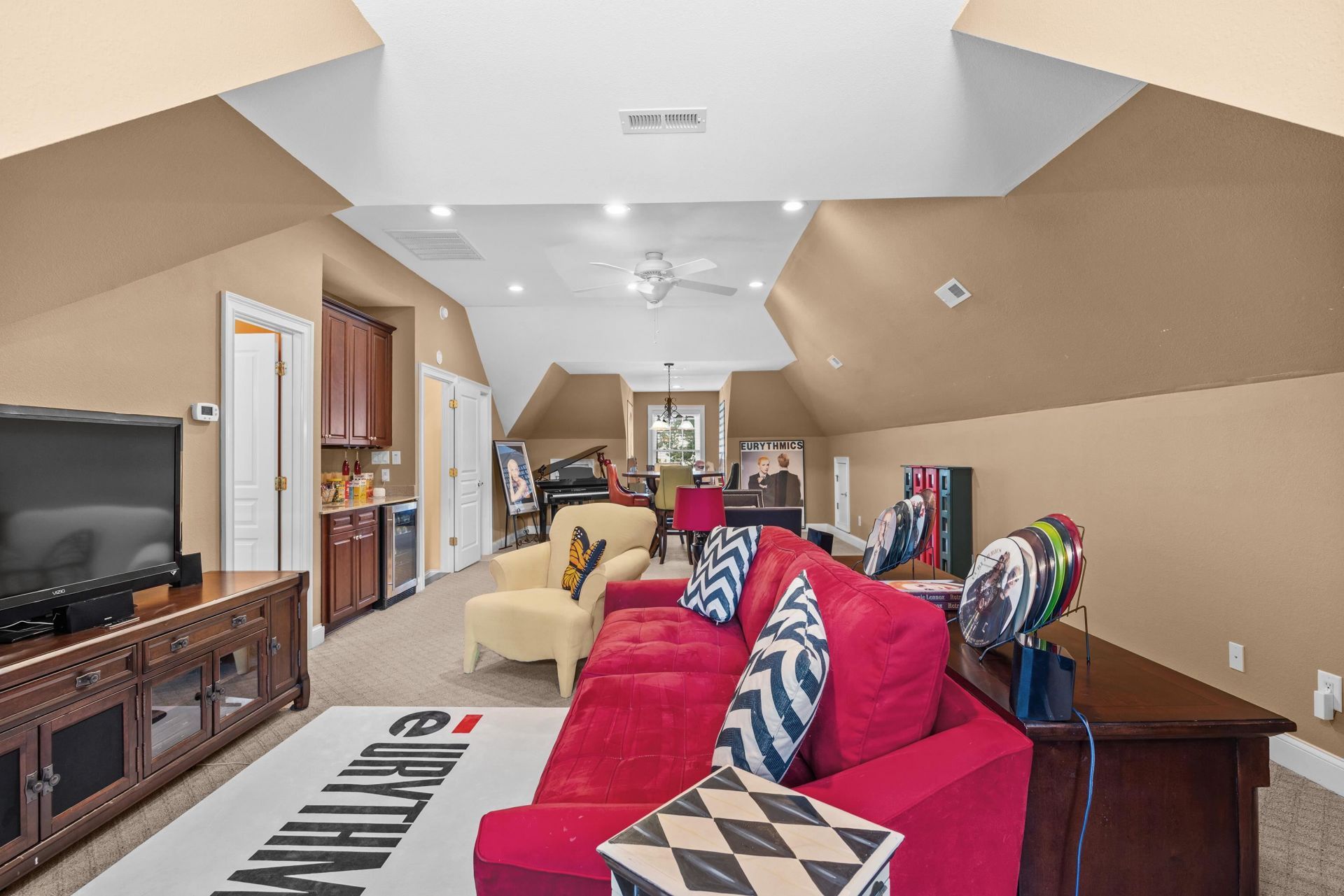 21 Highwood Circle Photo 31