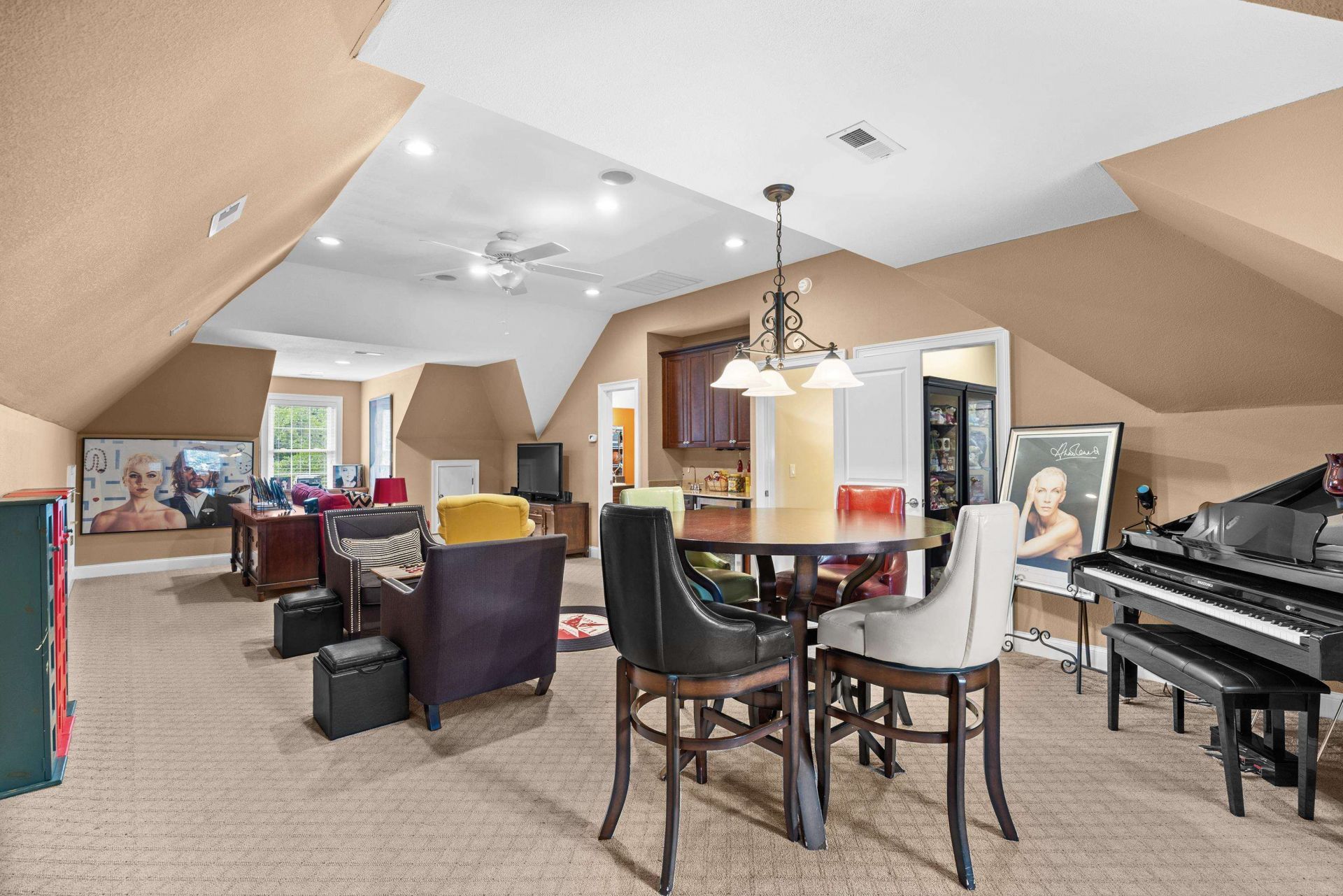 21 Highwood Circle Photo 32