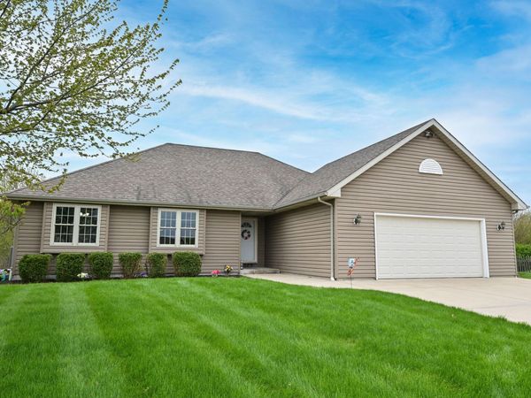 9225 Auburn Ct, Mount Pleasant, WI 53406