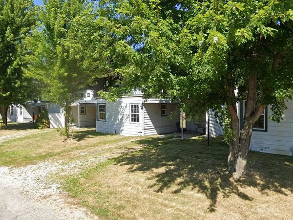 242 46th Street, Moline, IL 61265