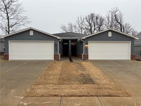 210 NW 67th Avenue, Bentonville, AR 72713