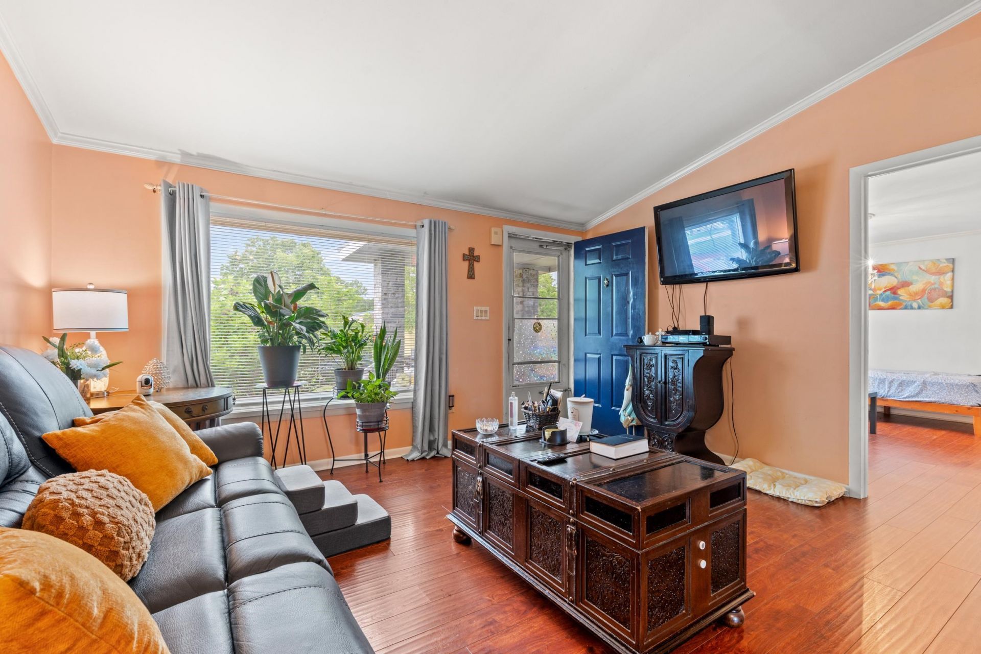 120 Queens Rd. Photo 4