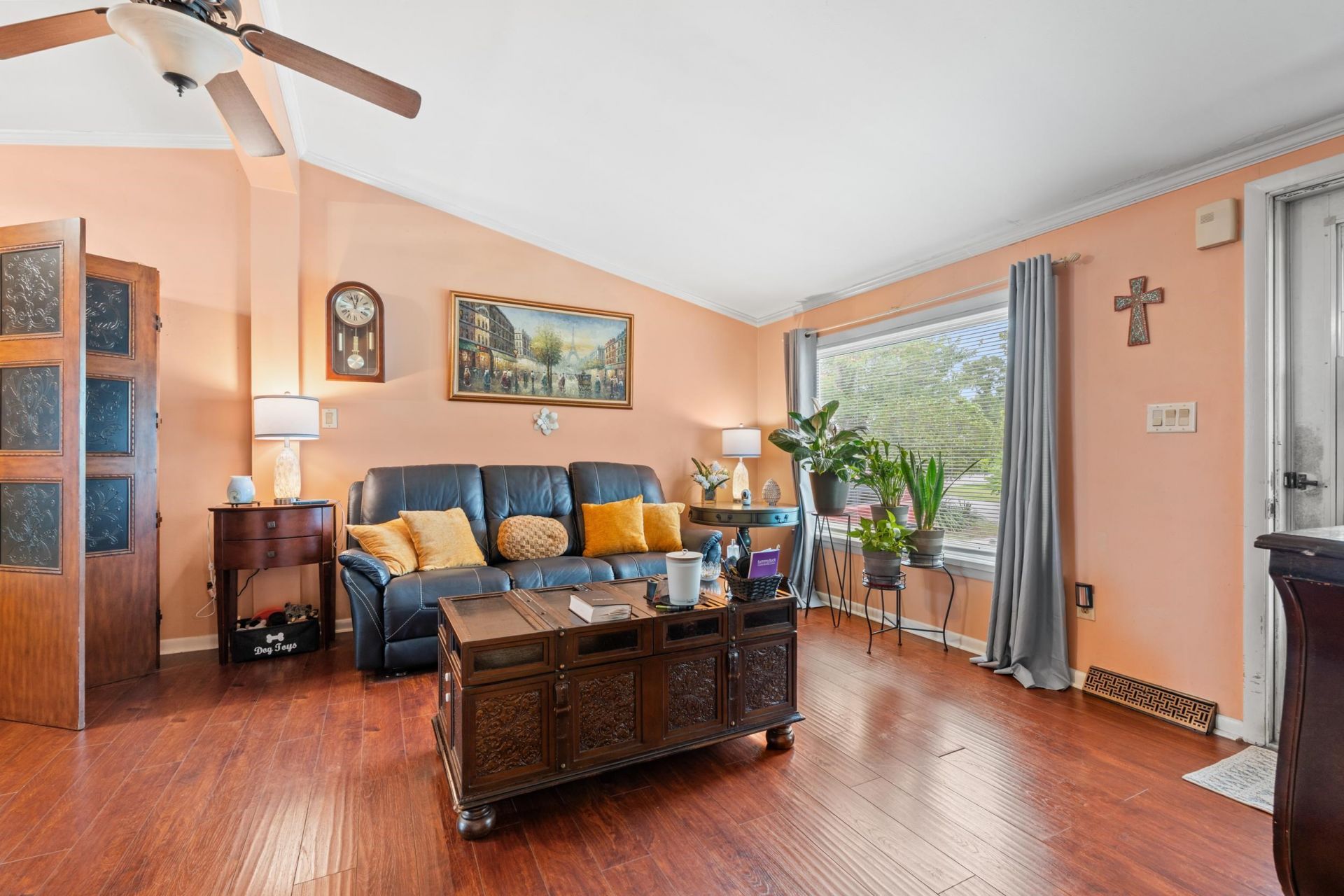 120 Queens Rd. Photo 6