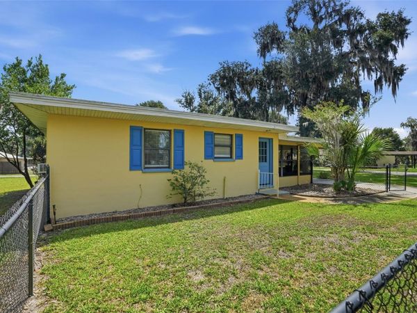 951 CR 453, LAKE PANASOFFKEE, FL 33538