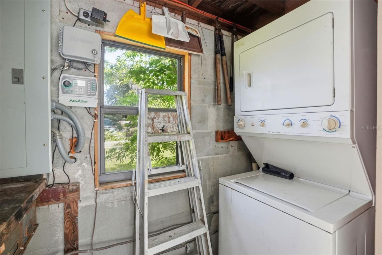 951 Cr 453, Lake Panasoffkee, FL 33538 Photo