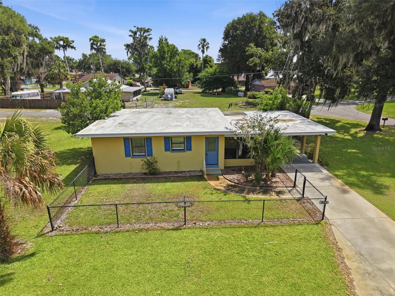 951 Cr 453, Lake Panasoffkee, FL 33538 Photo