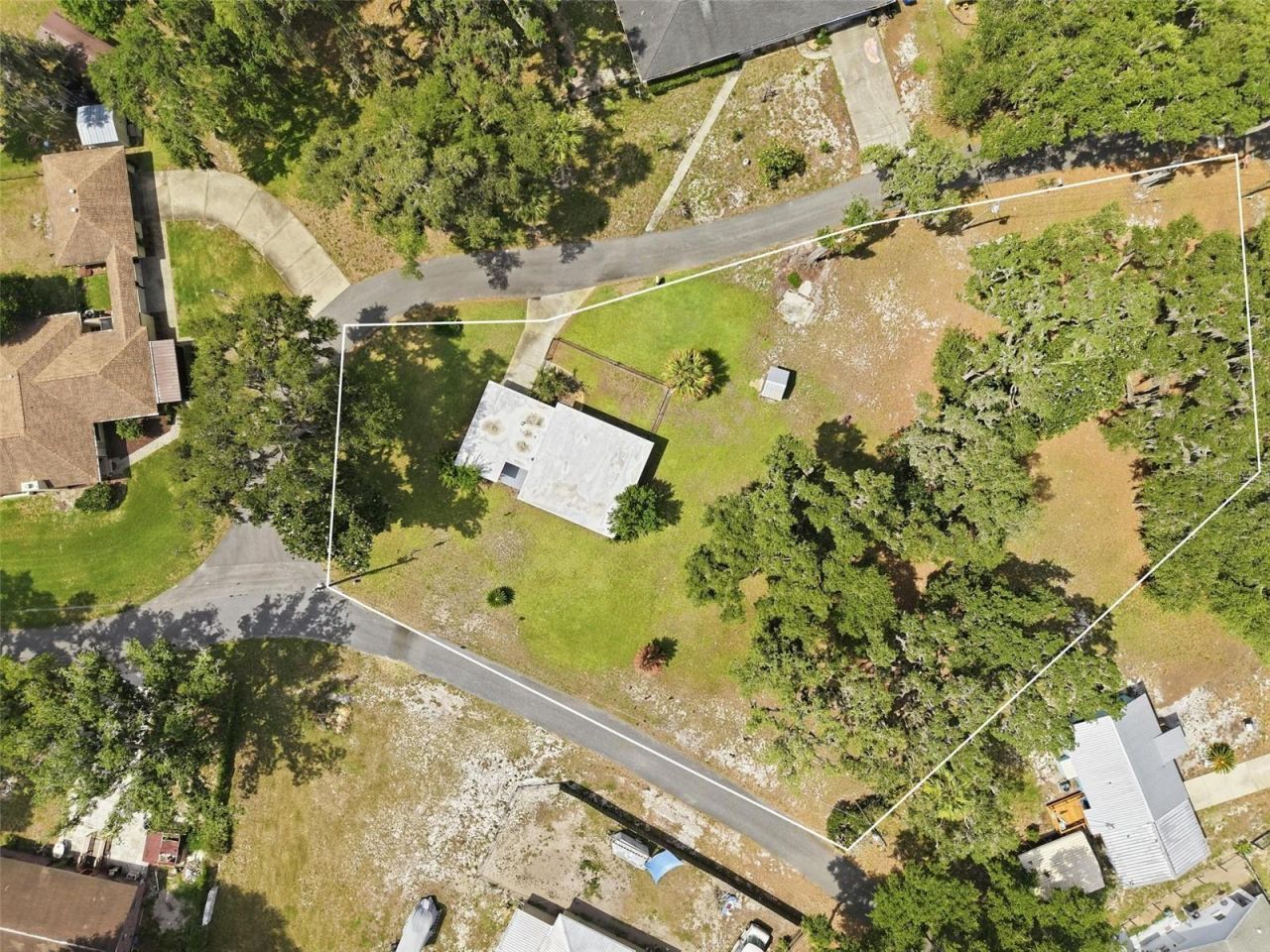 951 Cr 453, Lake Panasoffkee, FL 33538 Photo