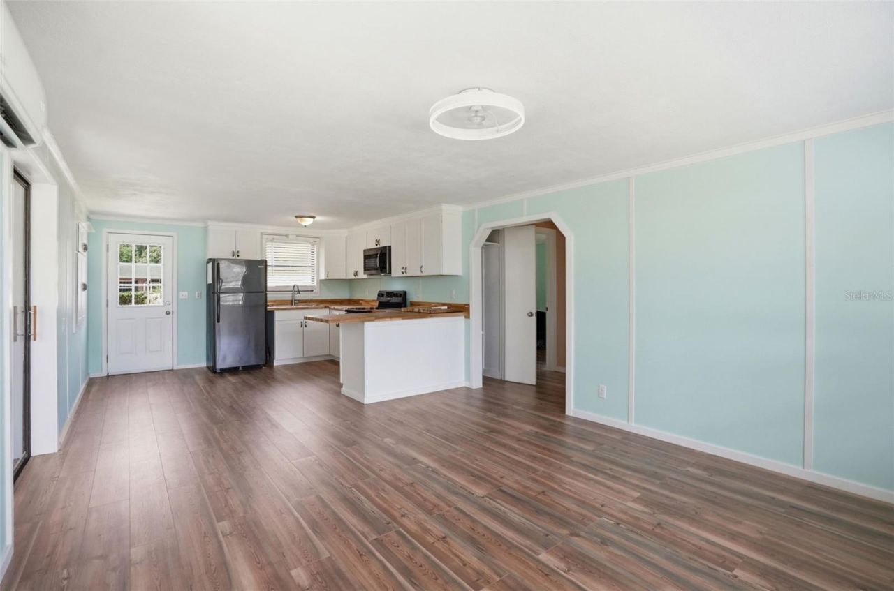 951 Cr 453, Lake Panasoffkee, FL 33538 Photo