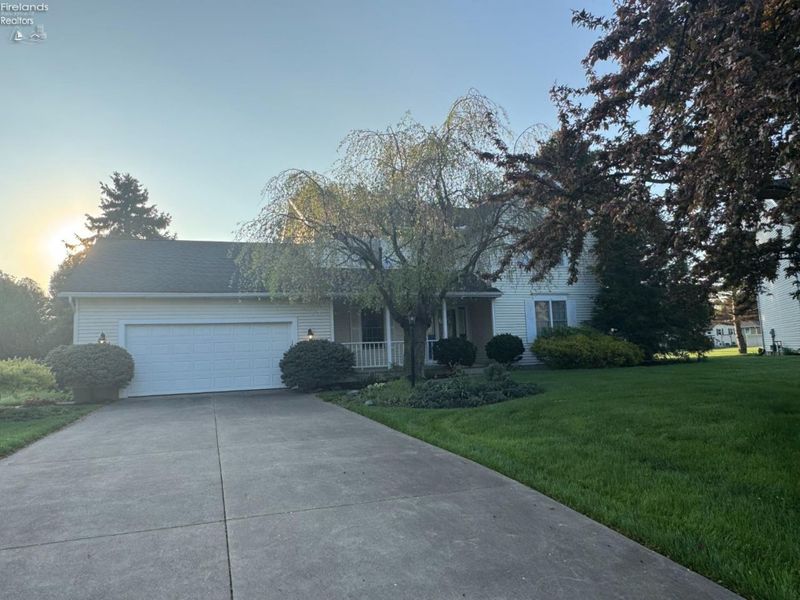 328 Windsor Court, Huron, OH 44870 Photo 1