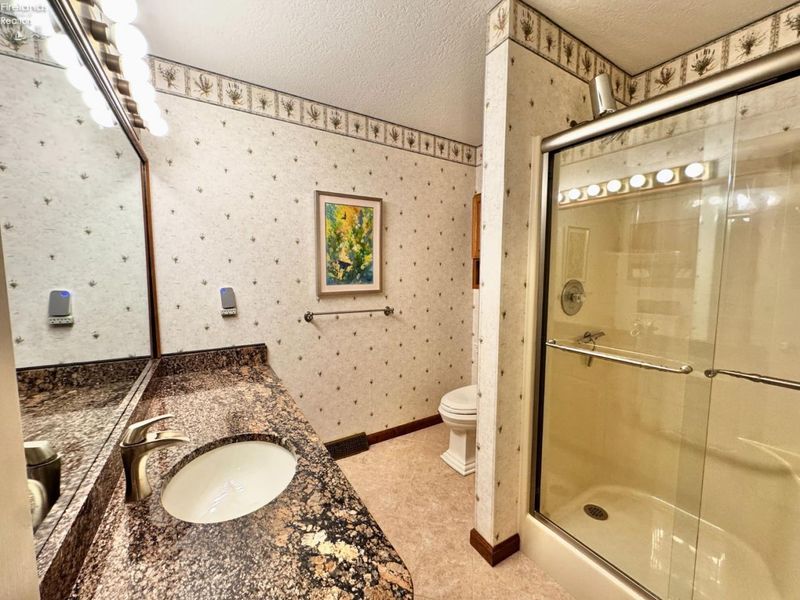 328 Windsor Court, Huron, OH 44870 Photo 18