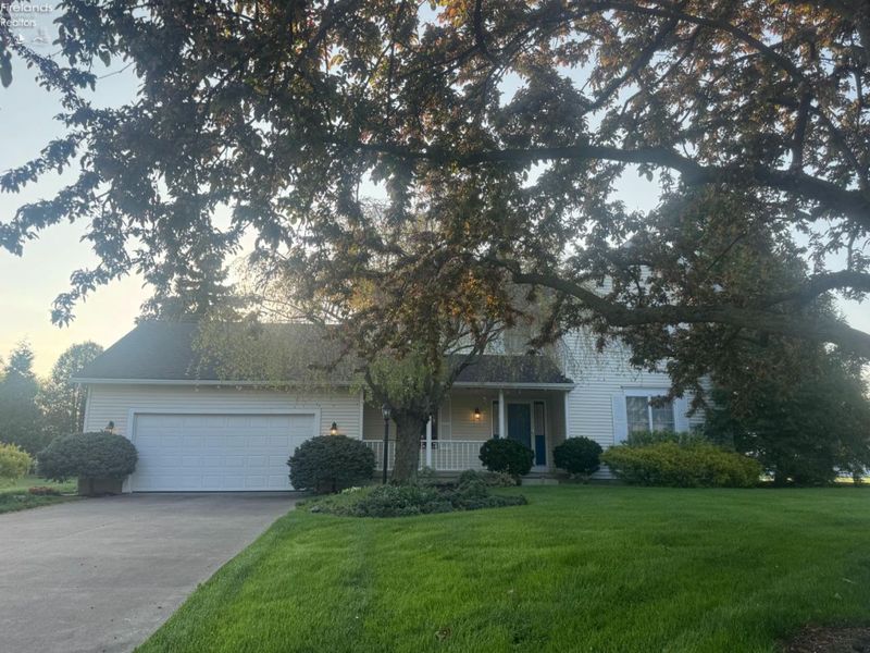 328 Windsor Court, Huron, OH 44870 Photo 2