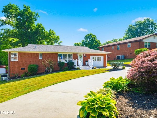 103 Elm St, Clinton, TN 37716
