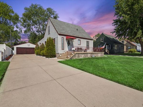 7126 Montana Avenue , Hammond, IN 46323