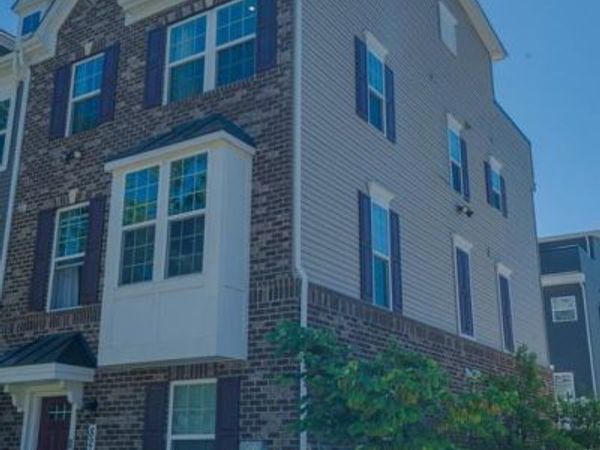 8210 GOLDSTONE COURT, HYATTSVILLE, MD 20785