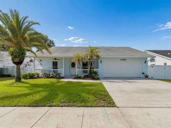 1898 76TH PLACE N, ST PETERSBURG, FL 33702