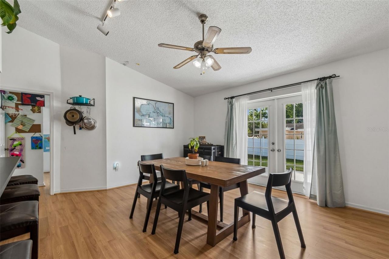 1898 76th Place N, Saint Petersburg, FL 33702 Photo