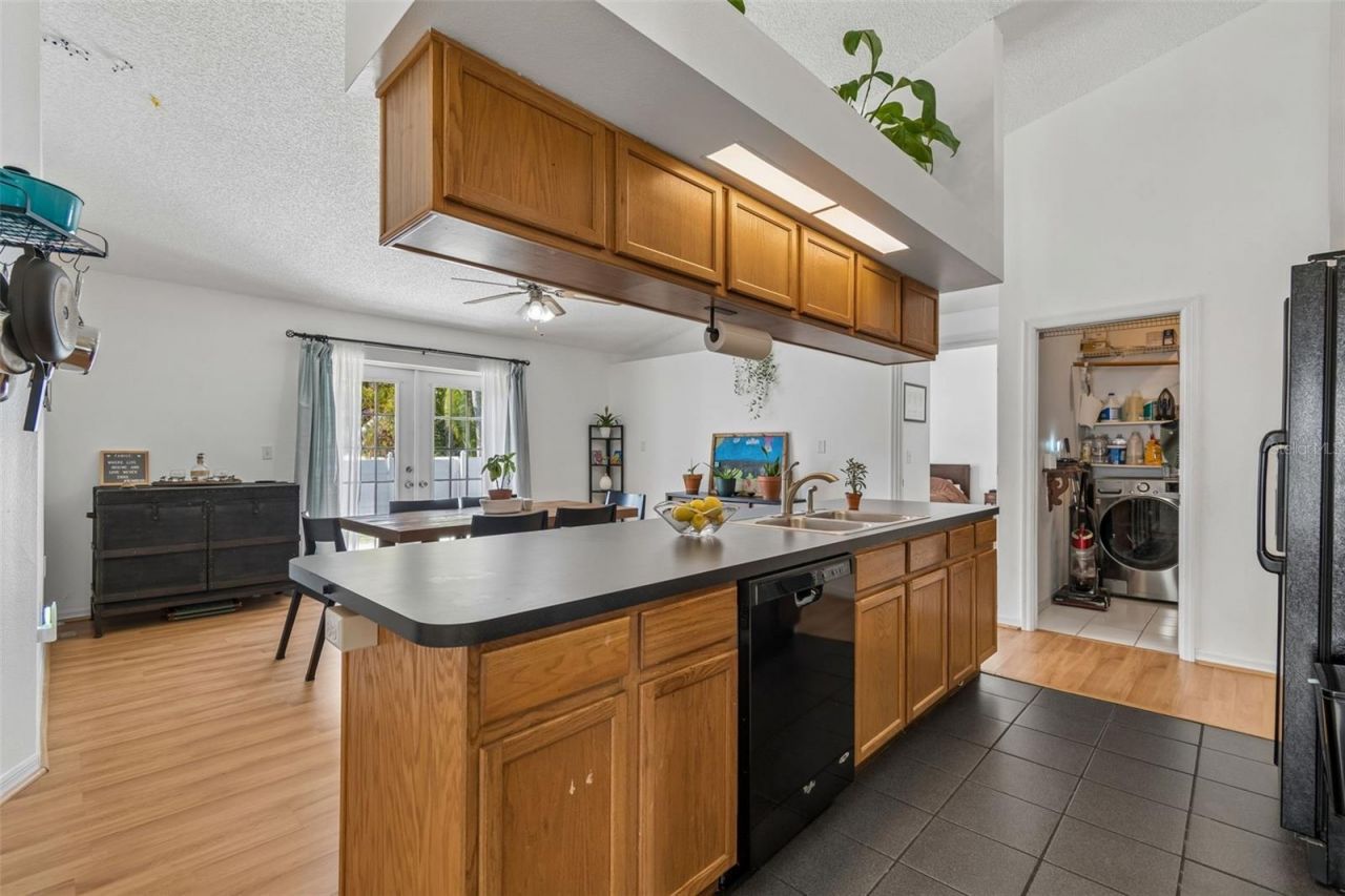 1898 76th Place N, Saint Petersburg, FL 33702 Photo