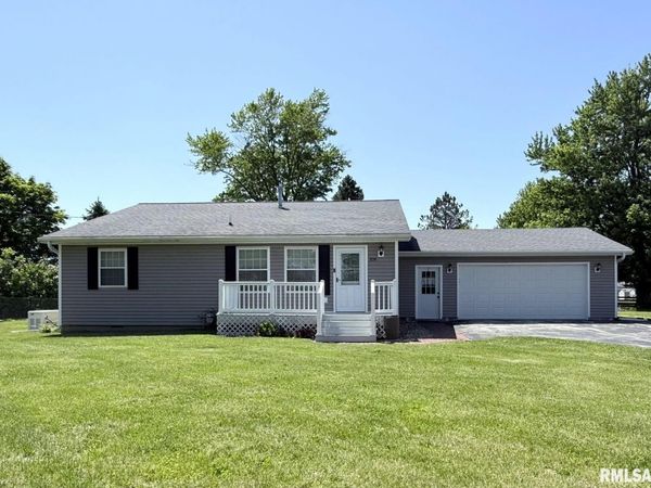 814 S MARKET Street, Knoxville, IL 61448