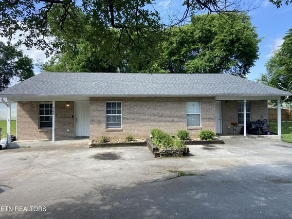 825-827 Foch St, Maryville, TN 37801