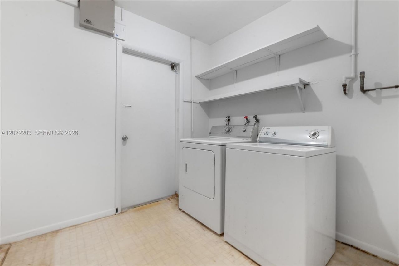 9460 Palmetto Club Ln E , Palmetto Bay, FL 33157 Photo