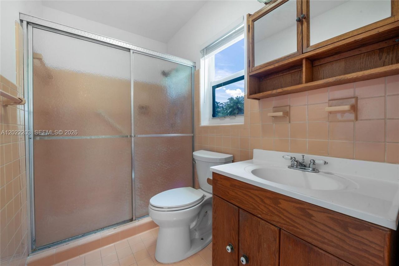 9460 Palmetto Club Ln E , Palmetto Bay, FL 33157 Photo