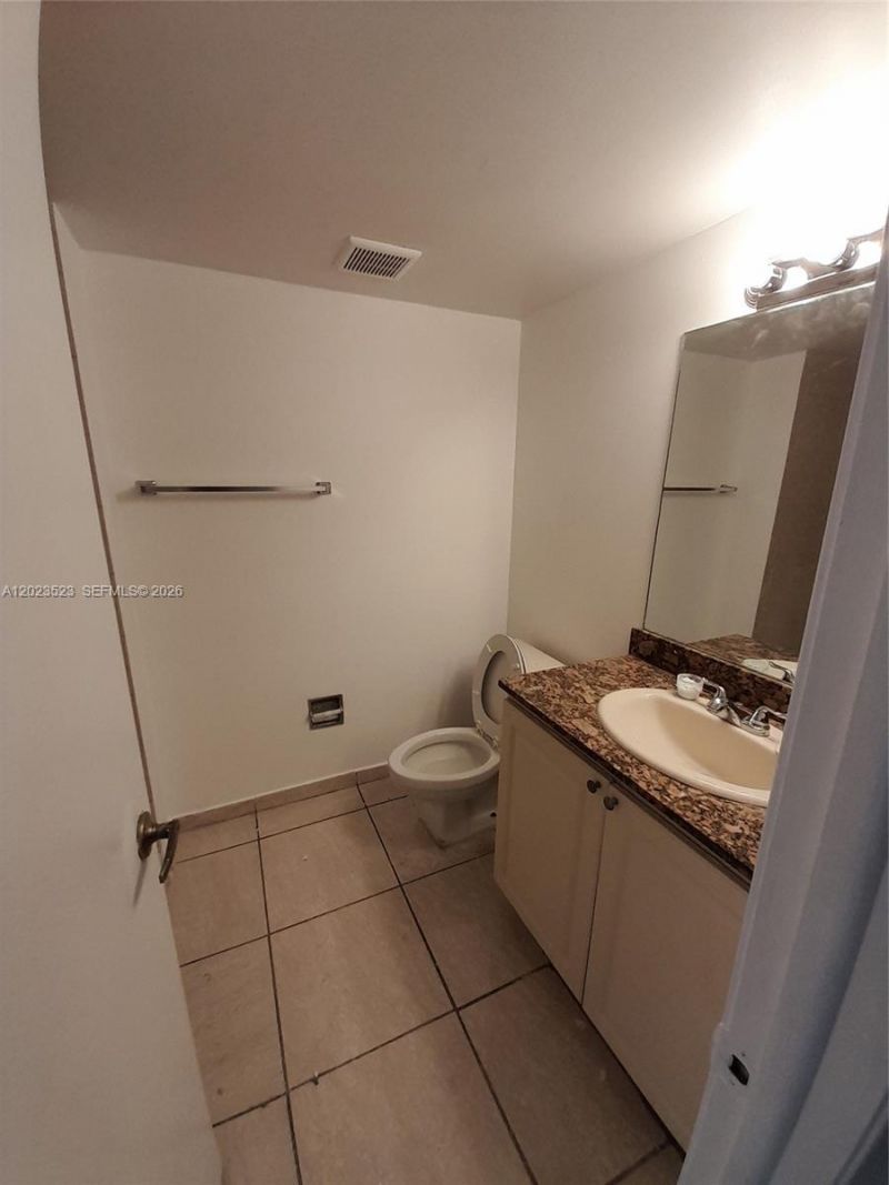 10245 NW 9th St Cir , Unit 204-9, Miami, FL 33172 Photo