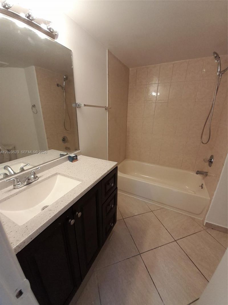 10245 NW 9th St Cir , Unit 204-9, Miami, FL 33172 Photo