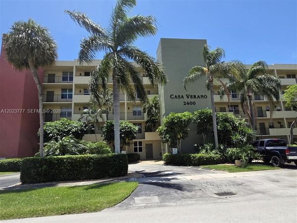 2400 NE 10th St , Unit 104, Pompano Beach, FL 33062
